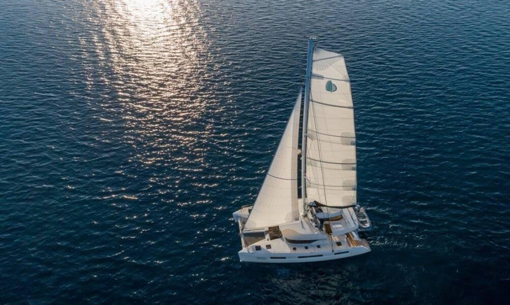 Lagoon 50F yritykseltä Catamaran Sailing Marinassa