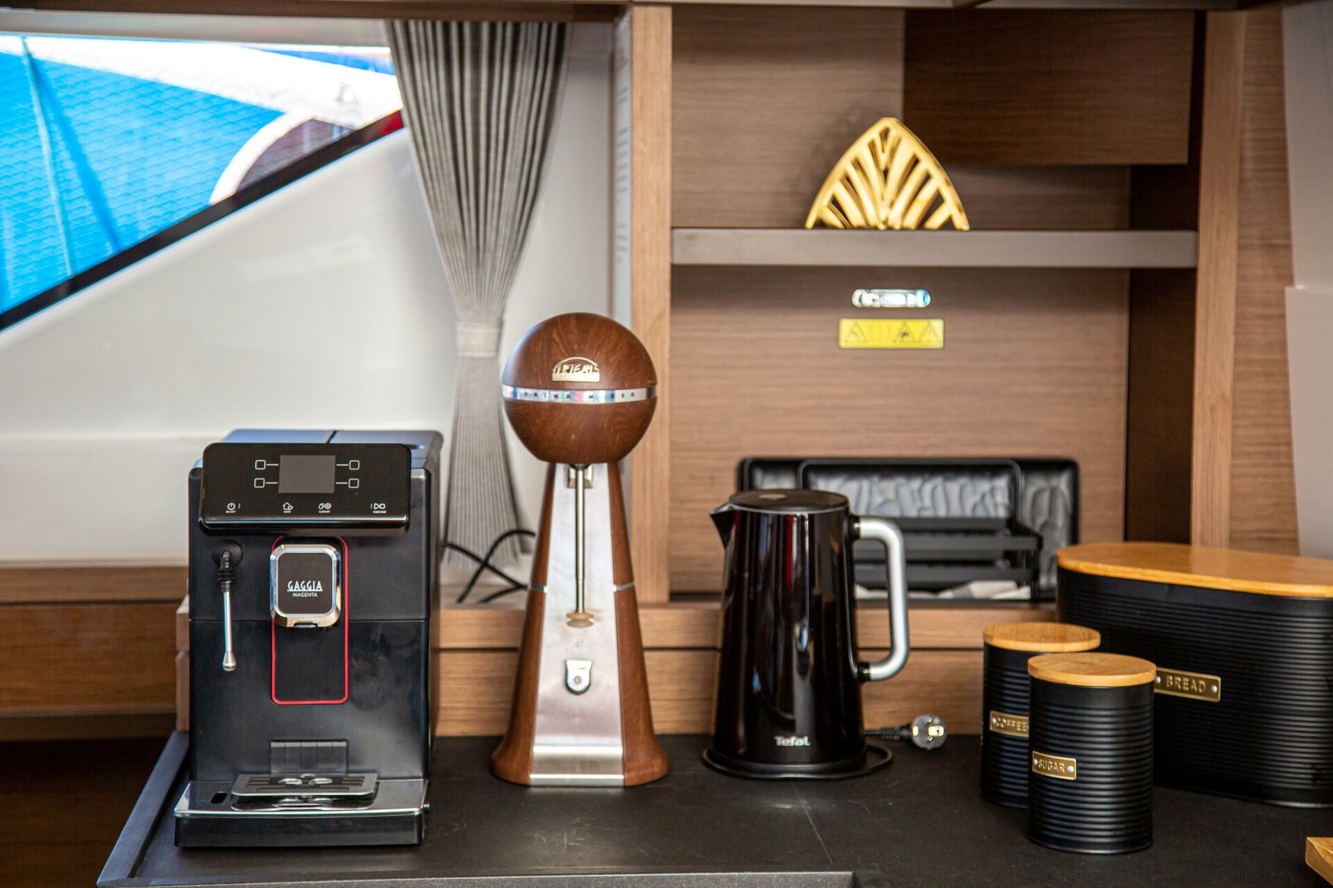 Lagoon 50 della Blue Eternal a Preveza