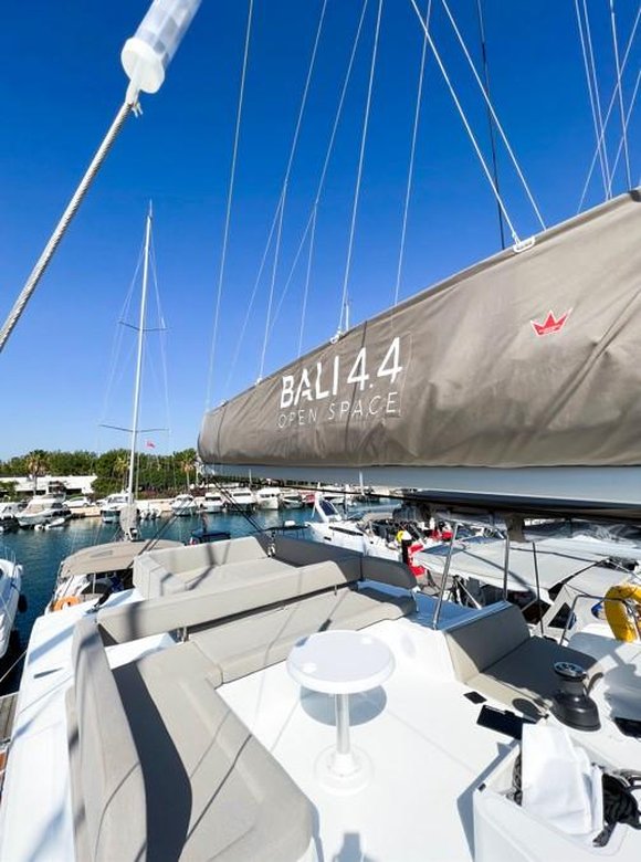 Bali 4.4 da Asmira Marine em Turgutreis