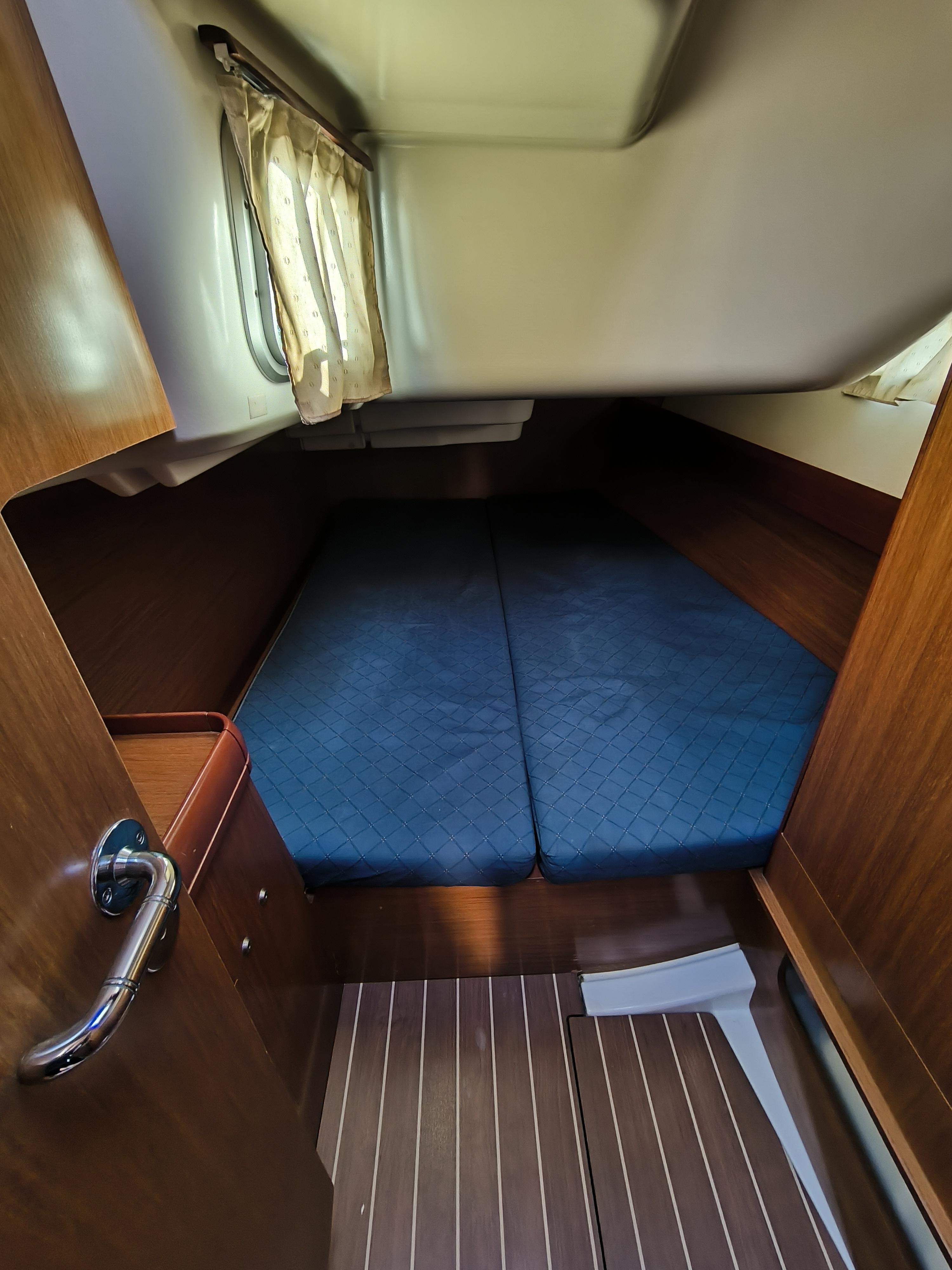 Sun Odyssey 39i av Hellenic Fantasea Sailing i Salamis