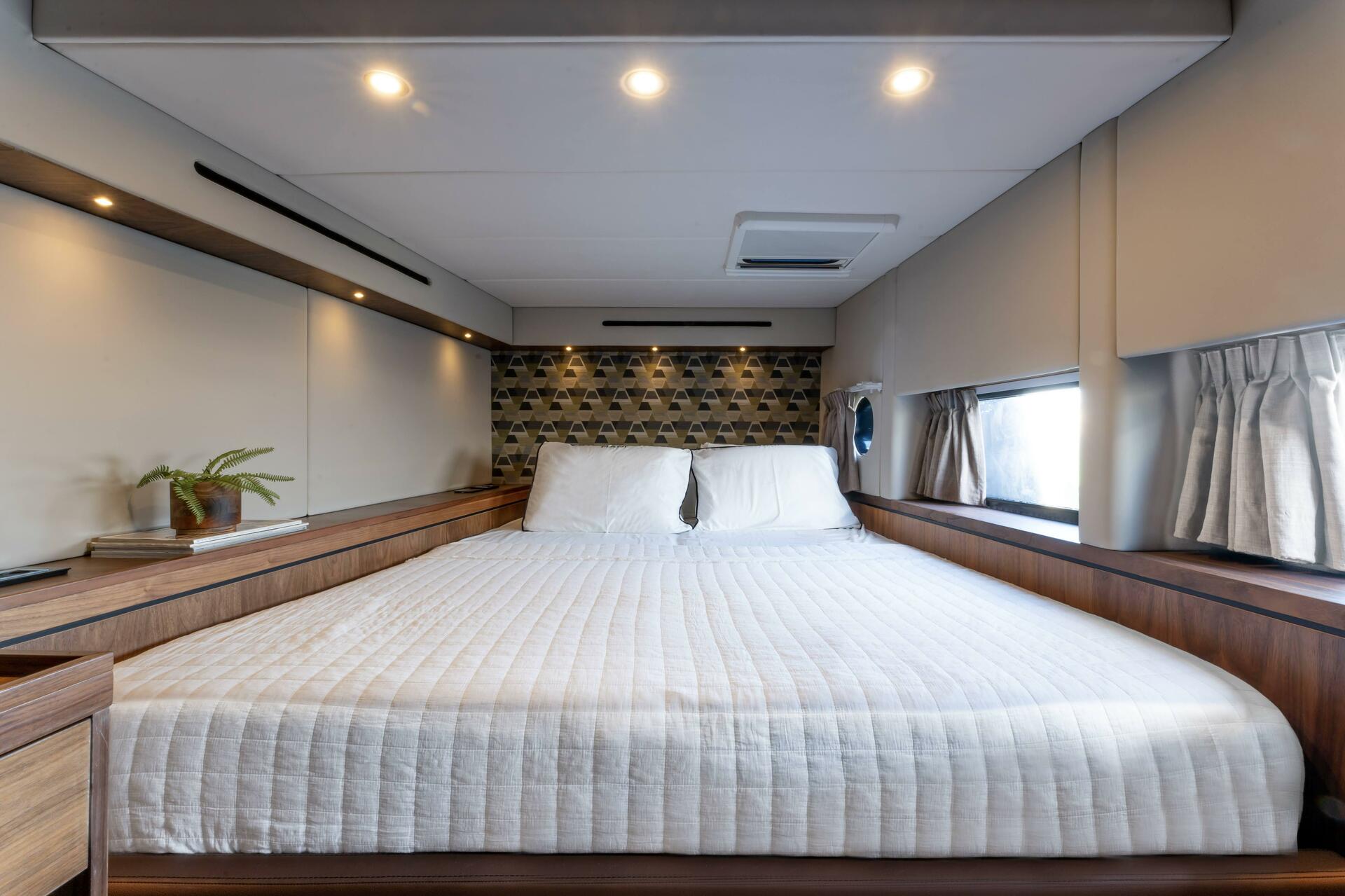 Catamaran J-Yachts da Sea Alliance Group em Lavrion