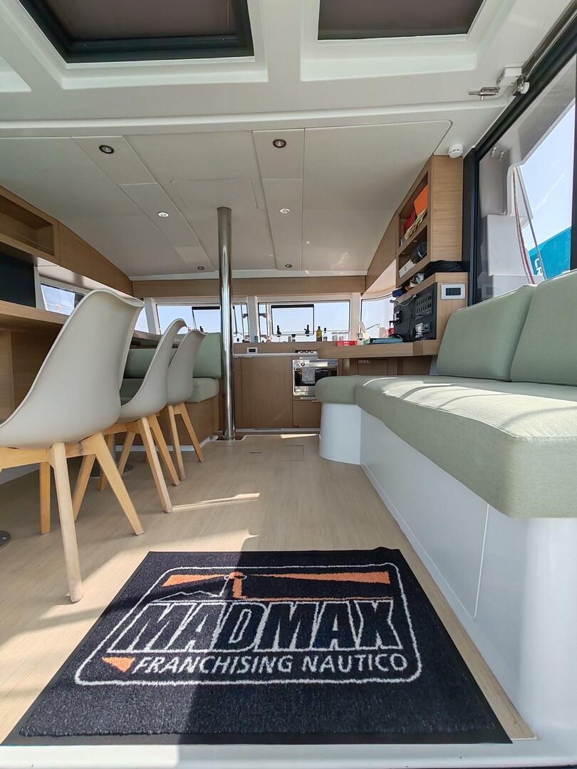 Bali Catsmart from MadMax Franchising Nautico in Golfo Aranci