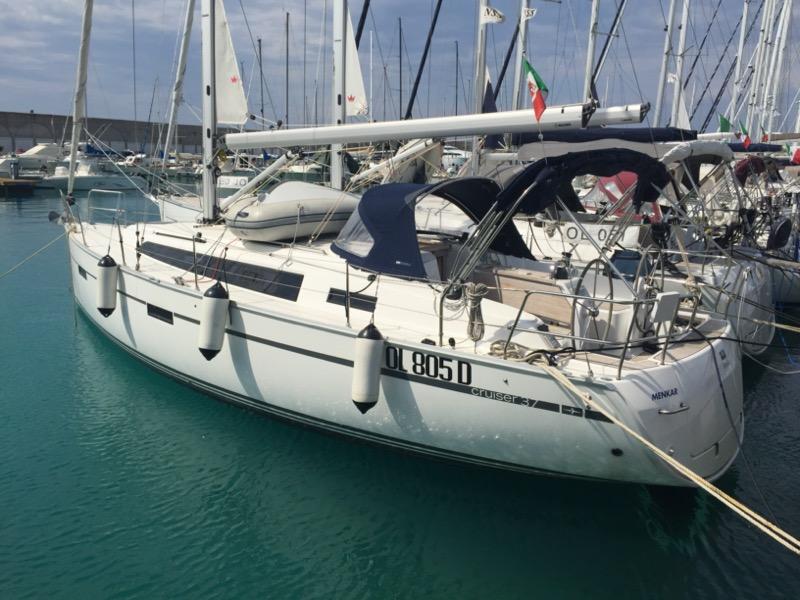 Bavaria 37 Cruiser della NSS Charter a Portisco