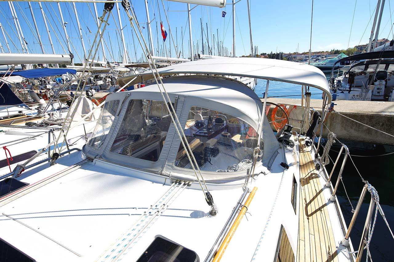 Bavaria 37 Cruiser von Pitter Yachtcharter - Nautic Alliance in Murter
