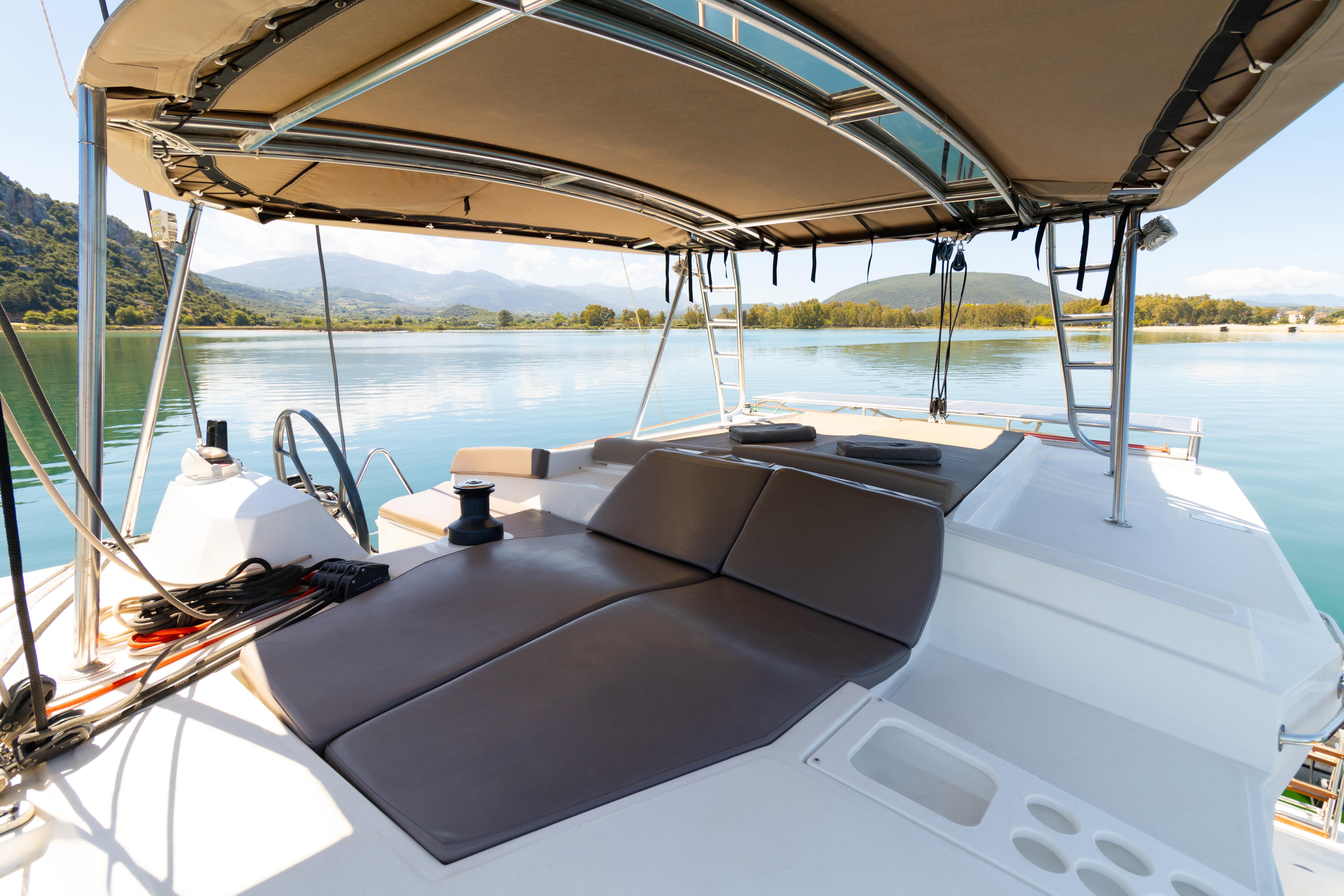 Bali 4.1 yritykseltä Crystal Sea Yachting Prevezassa