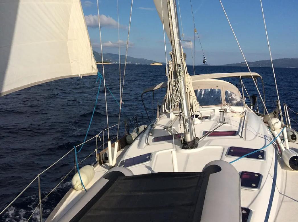 Bavaria 50 Cruiser av MG Yachts i Salamis
