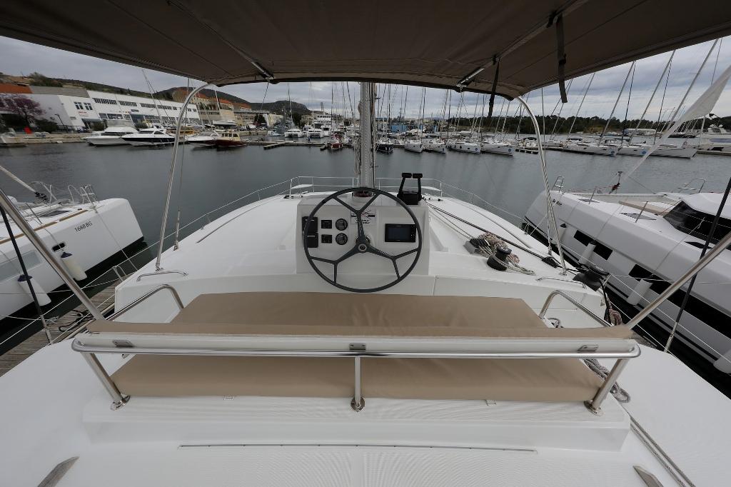 Bali 4.5 av Angelina Tours i Rogoznica