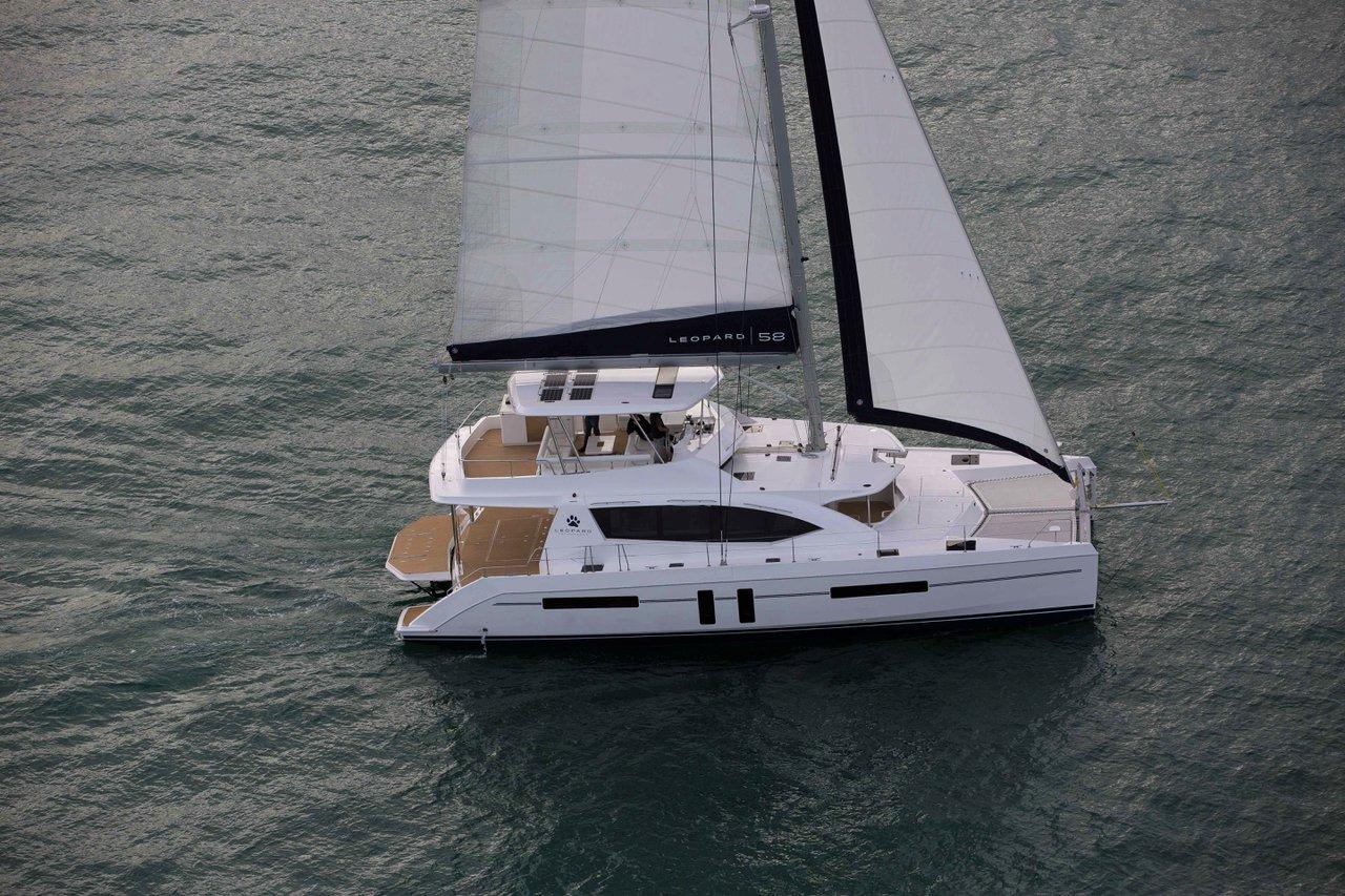 Leopard 58 della CST Charters a Providence