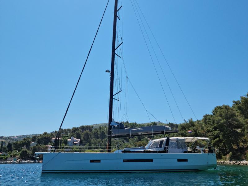 Dufour 63 Exclusive von Under the Heavens Sailing in Primošten