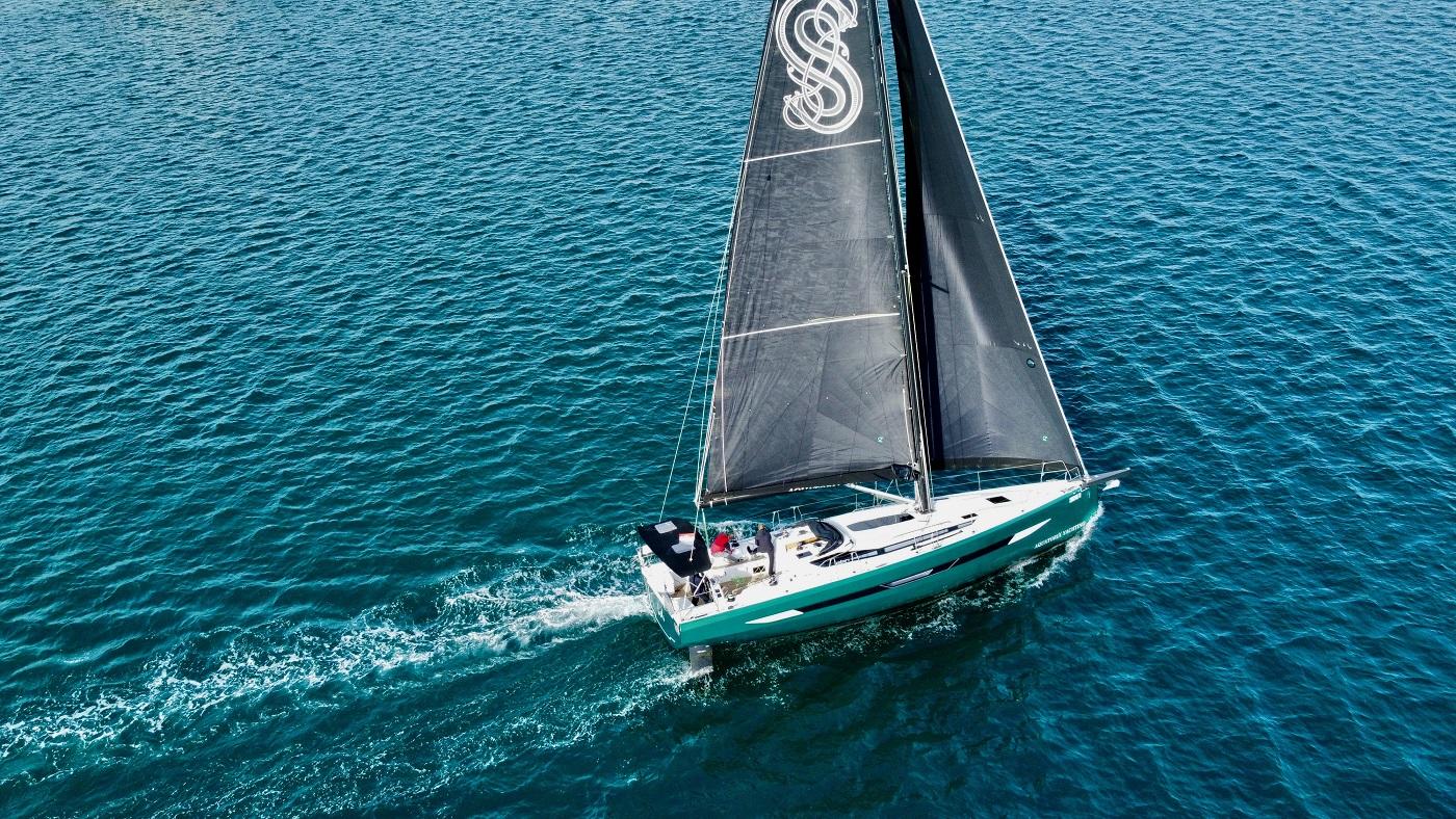Elan E6 från Aquatoria Yachting i Pirovac