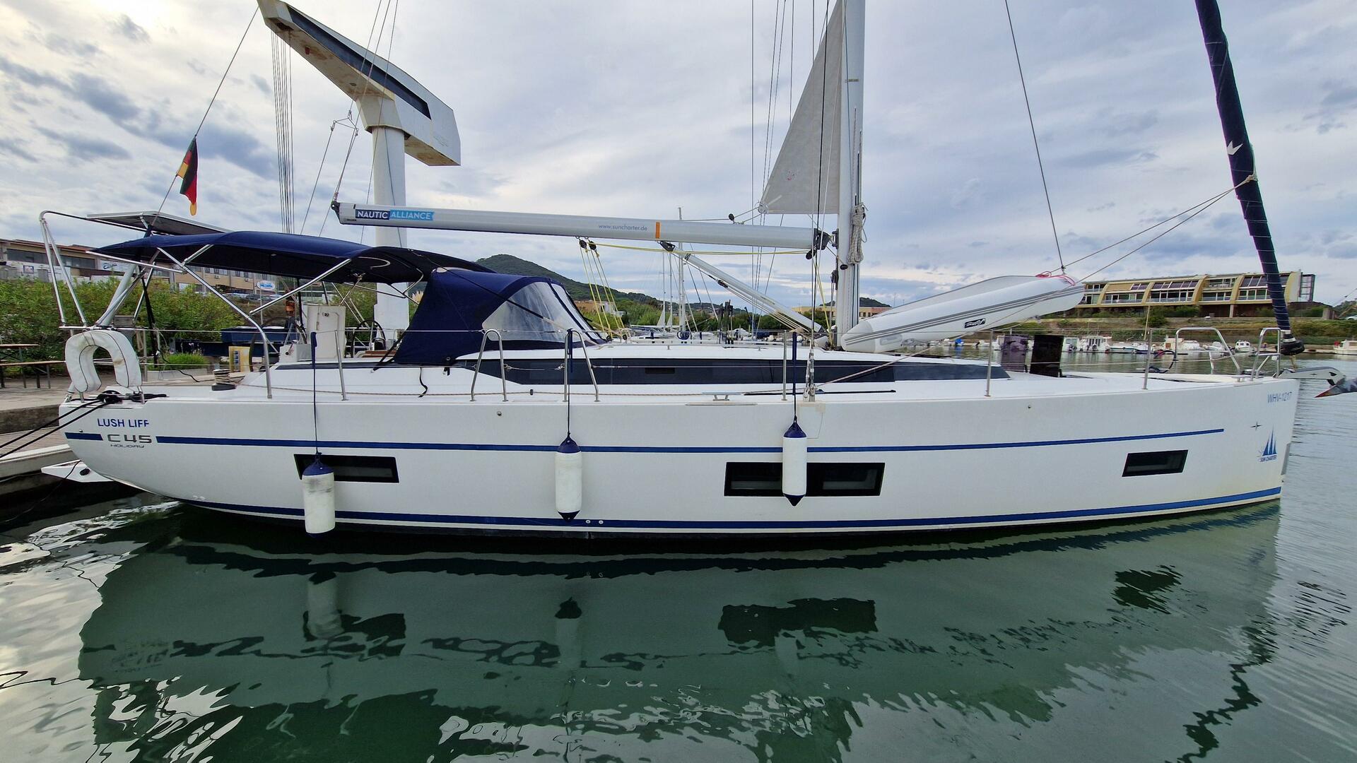 Bavaria C45 Holiday from In2theBlue Charter in Punat