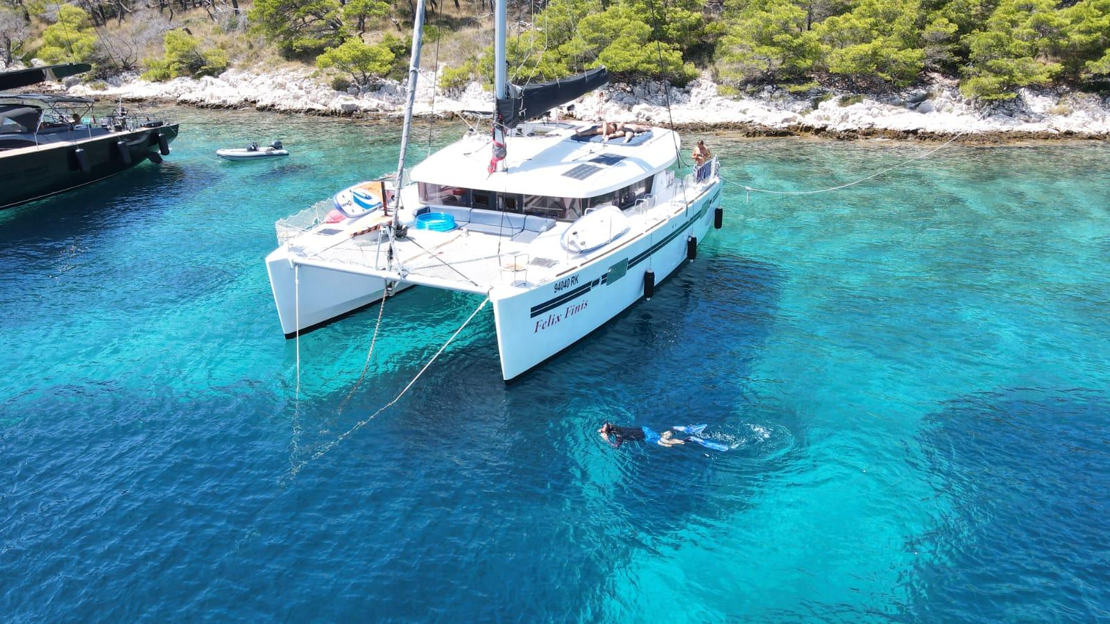 Lagoon 450 S yritykseltä Zanzibar Yachtfun paikassa Nosy Be