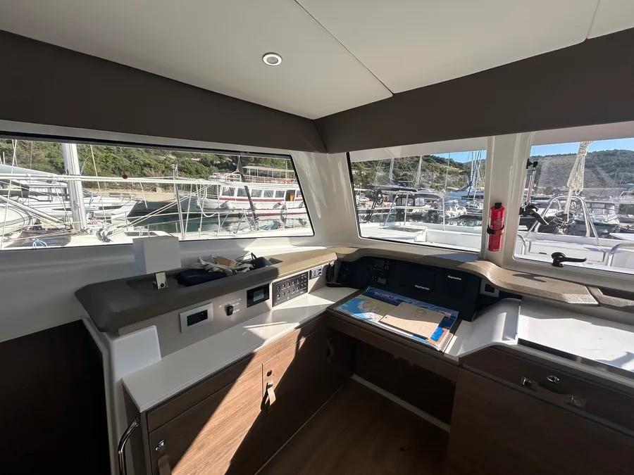 Bali Catspace av Candor Yachting i Kaštel Gomilica