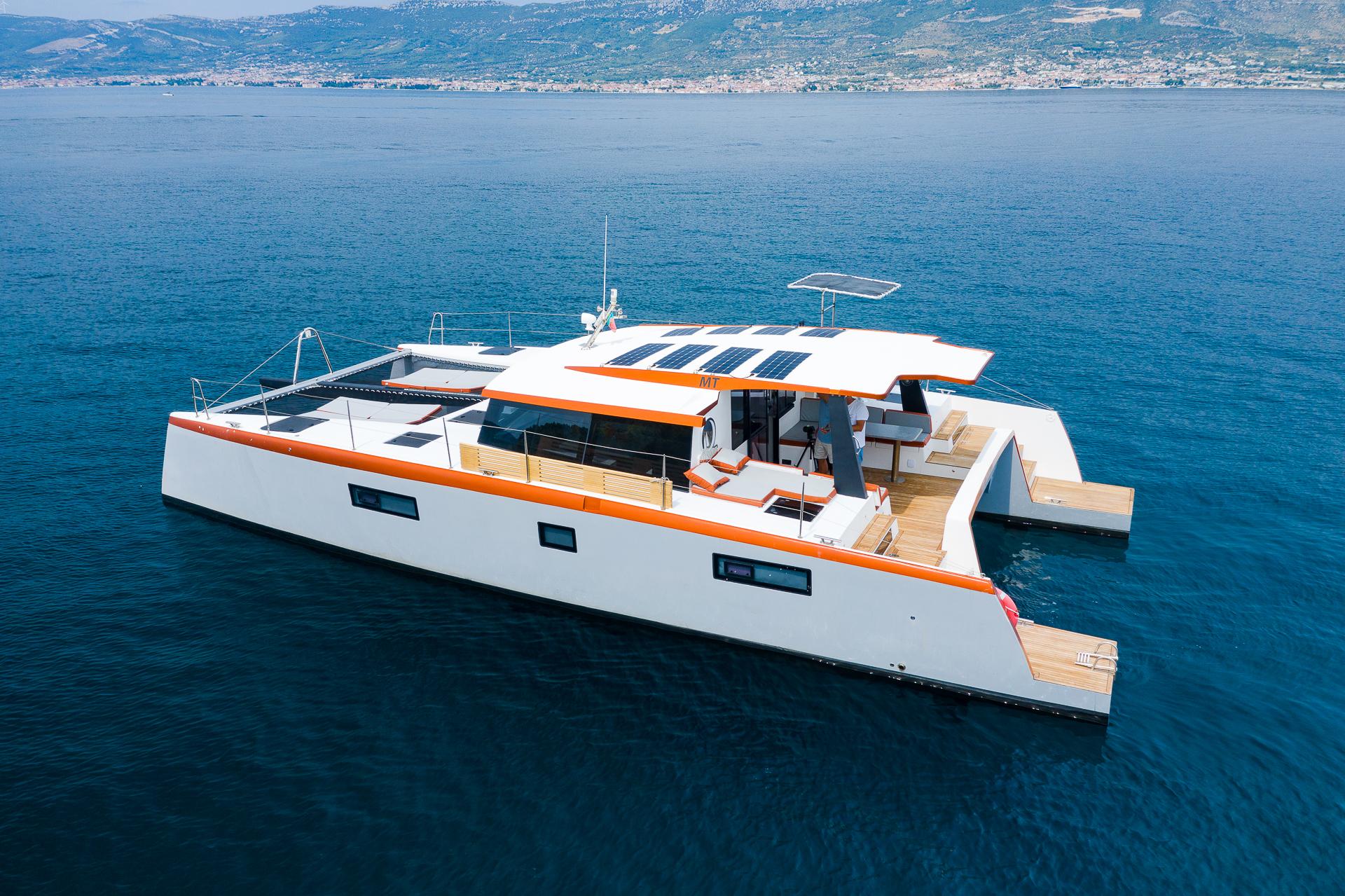 Luna 47 Power de Luna Charter en Split
