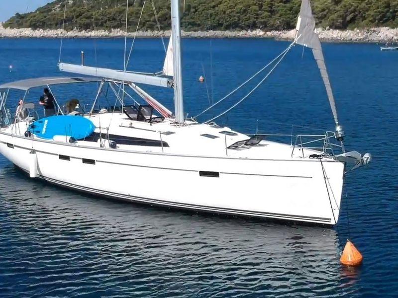 Bavaria 51 Cruiser van Atoll Comfort Sailing in Punat