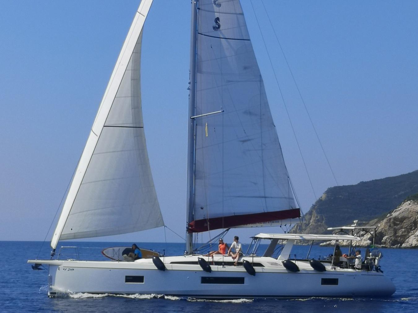 Océanis 51.1 van Aegeo Sailing in Skopelos