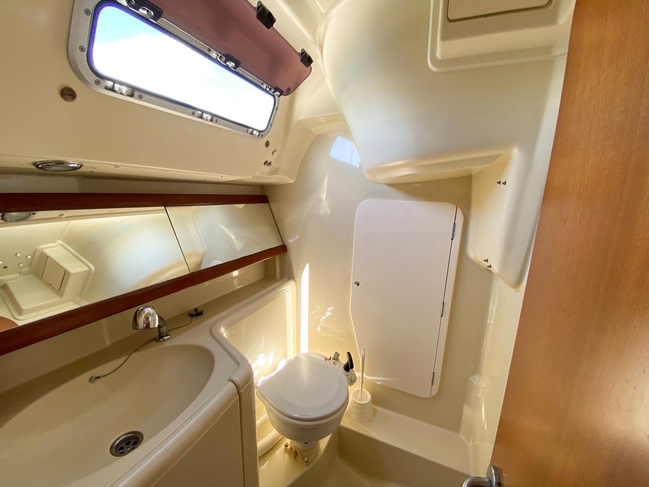 Dufour 325 Grand Large from Pitter Yachtcharter - Nautic Alliance in Portorož