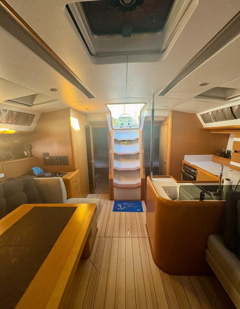 Jeanneau 53 från Dubrovnik Sail Away i Dubrovnik