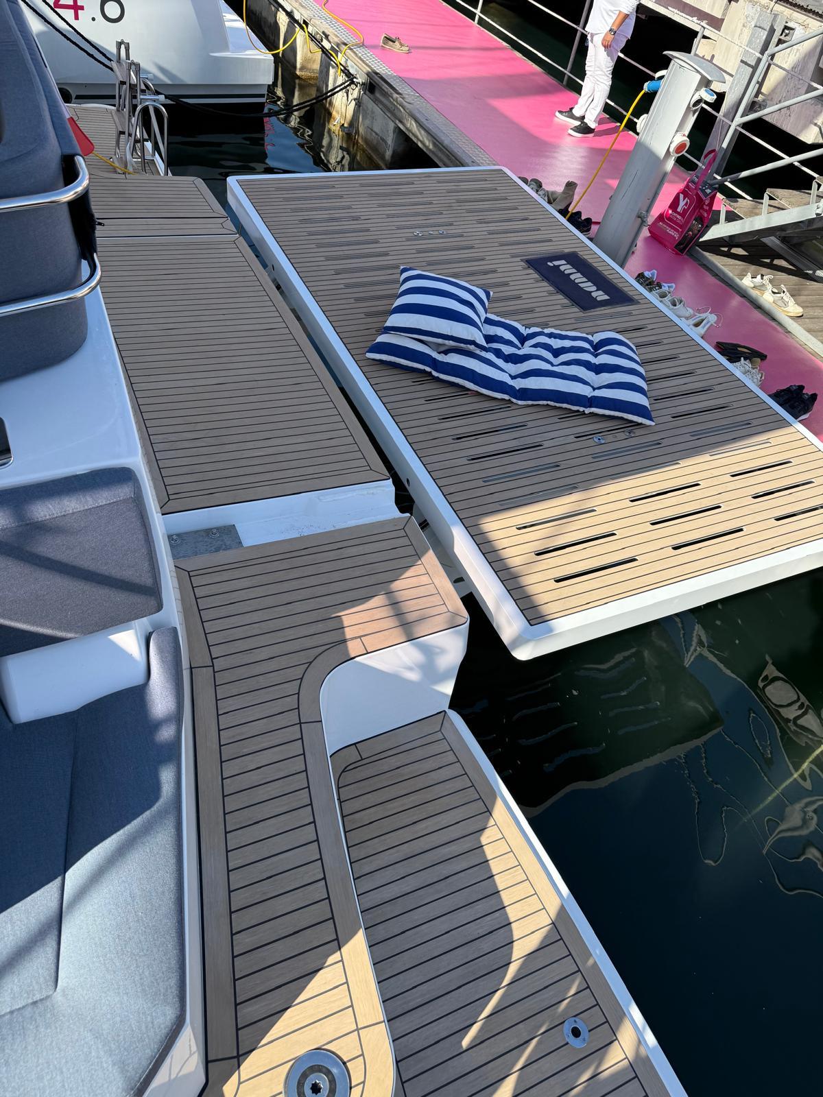 Bali 5.2 von Barcando Charter in Portisco