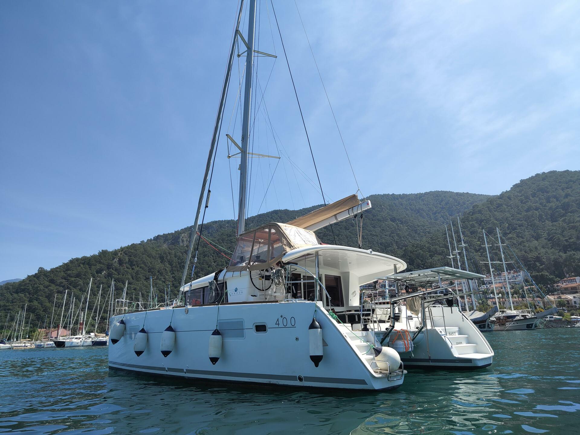 Lagoon 400 from One Yacht Charter in Fethiye