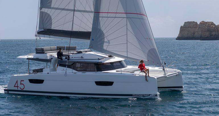 Fountaine Pajot Elba 45 av Sailway i Göcek
