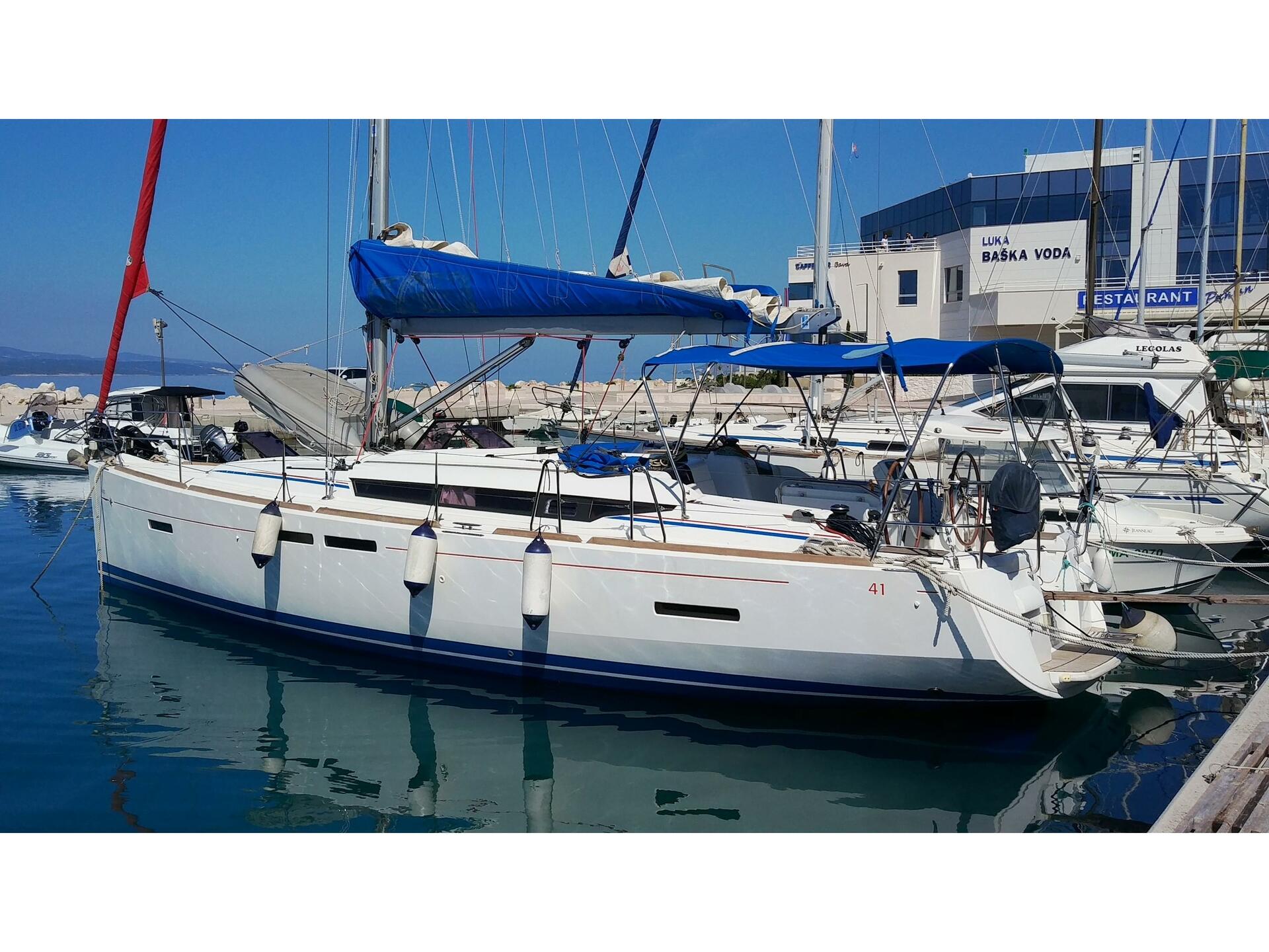 Sun Odyssey 409 från Just Sail Charter i Baska Voda