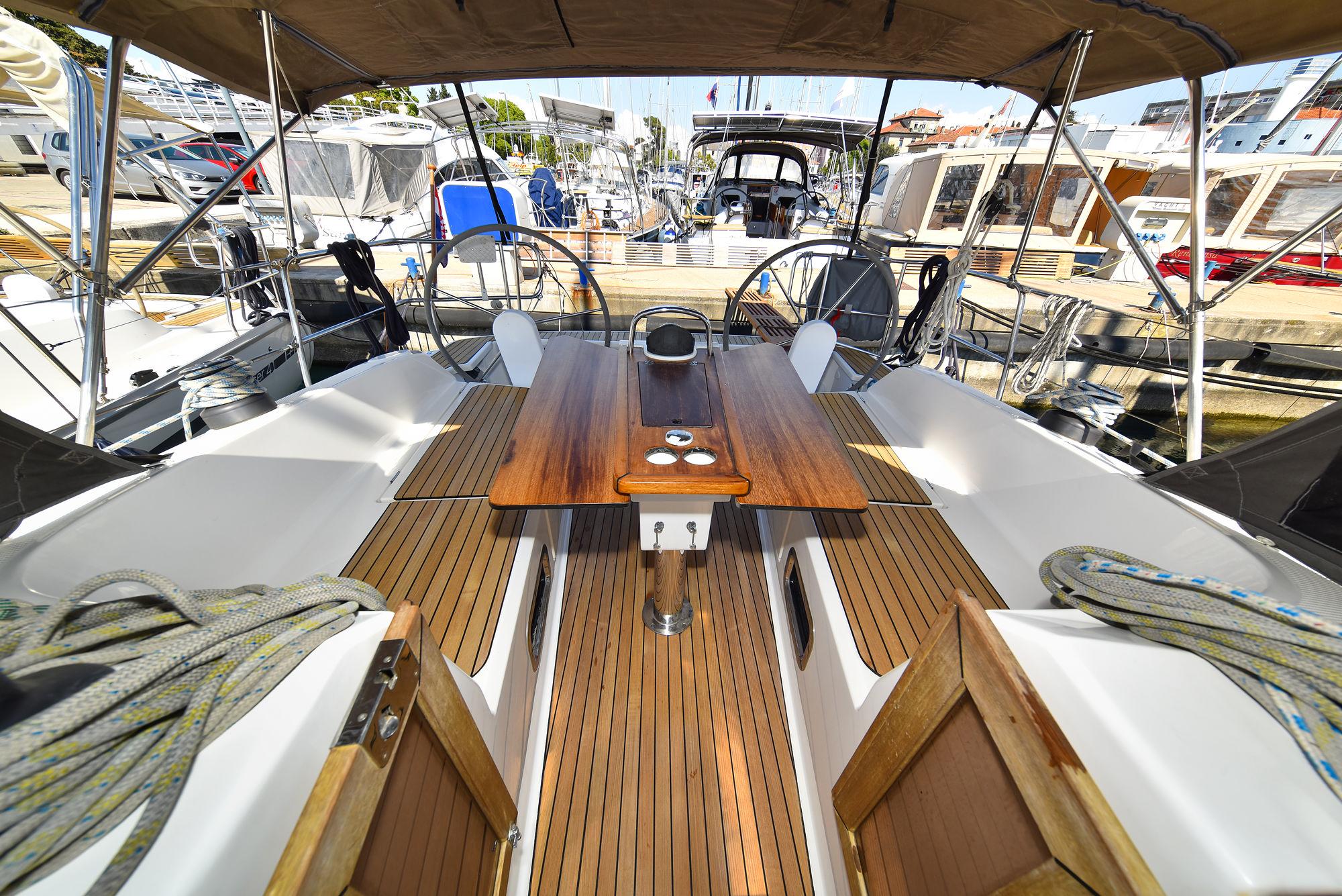 Bavaria 37 van Albatros Yachting in Zadar