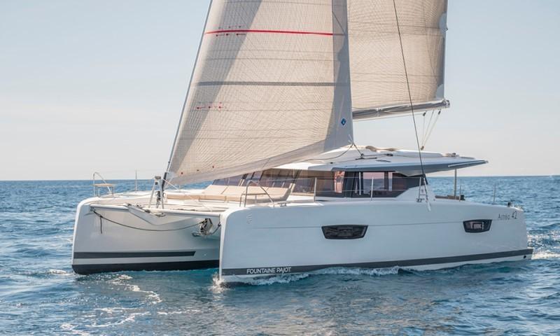 Fountaine Pajot Astréa 42 av Dream Yacht Charter i Jolly Harbour