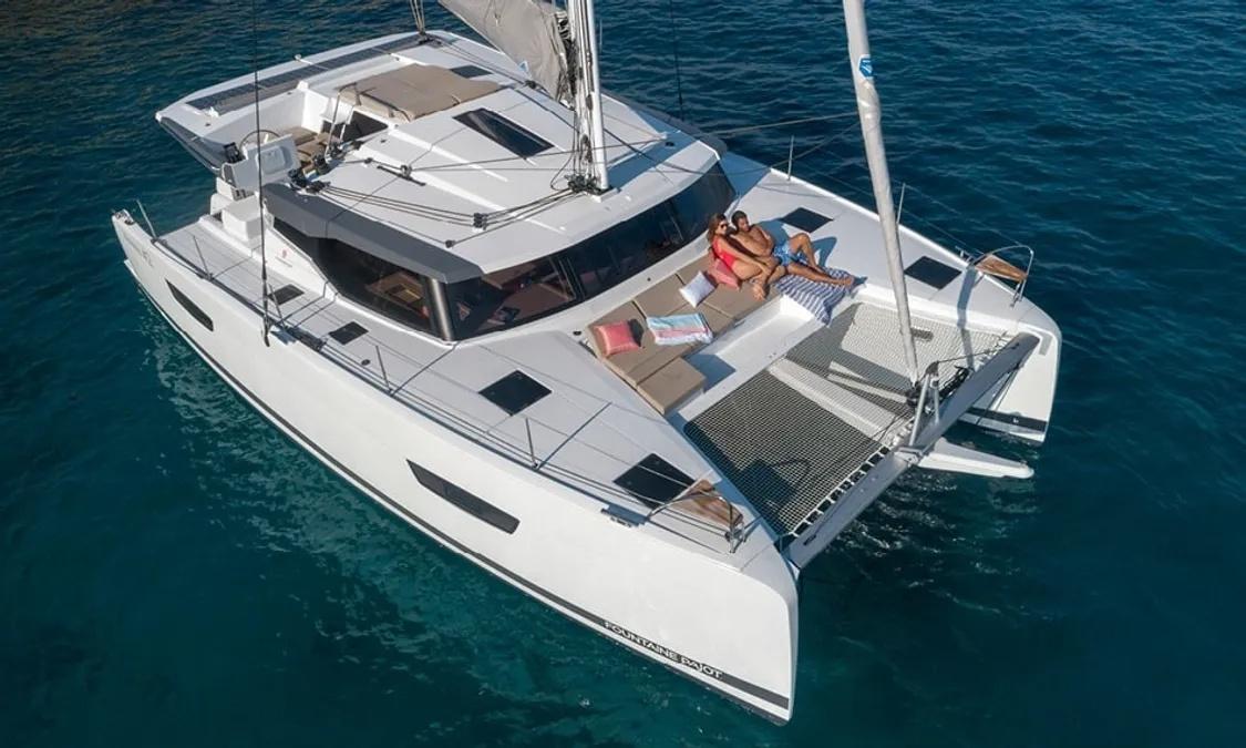 Fountaine Pajot Astréa 42 van White Blue Seas in Lavrion