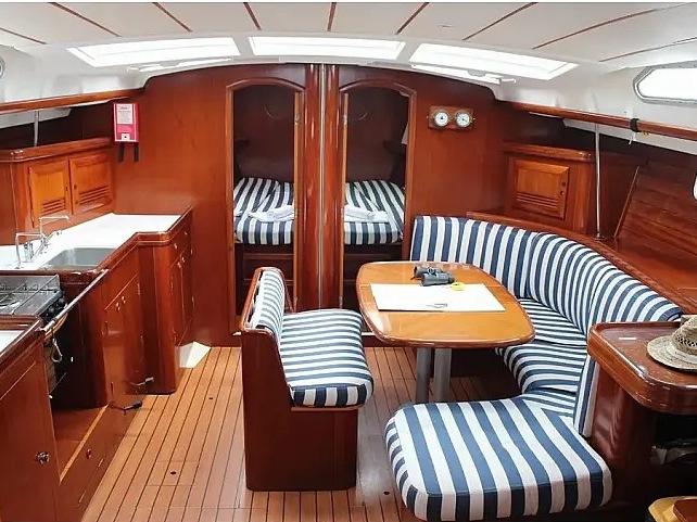 Oceanis 473 av MG Yachts i Lefkada