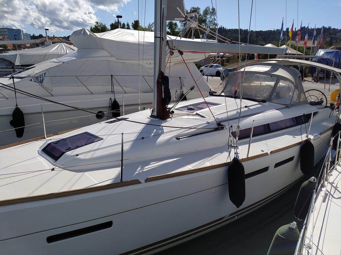 Sun Odyssey 409 della AA Yachts a Gouvia