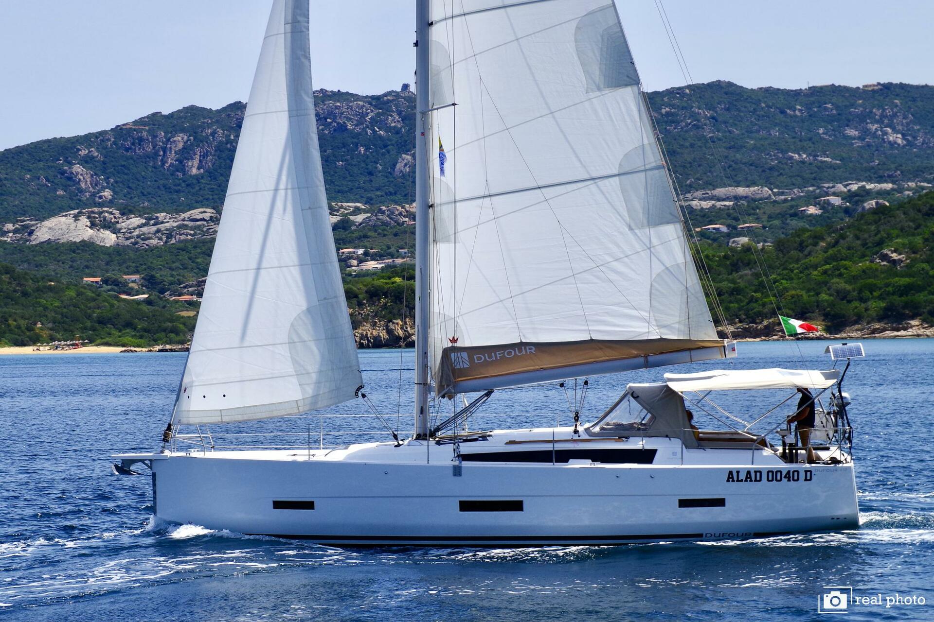 Dufour 430 van Aladar Sail in Cannigione