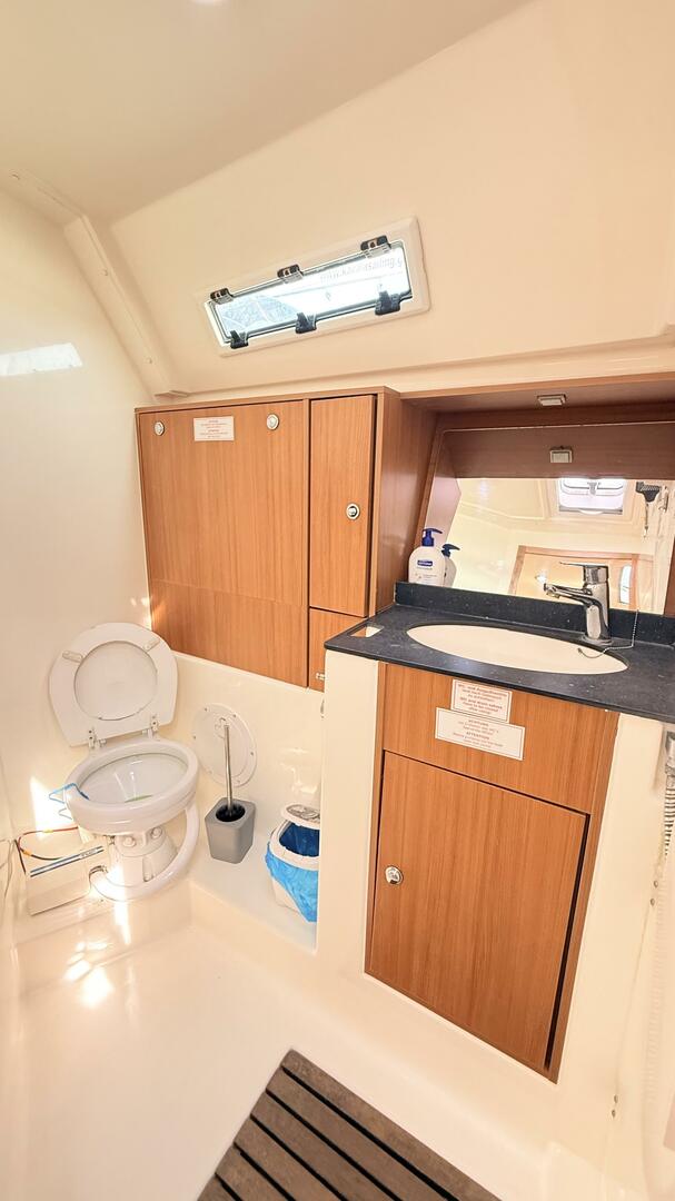 Bavaria 40 Cruiser par Sailing Kavala à Kavala