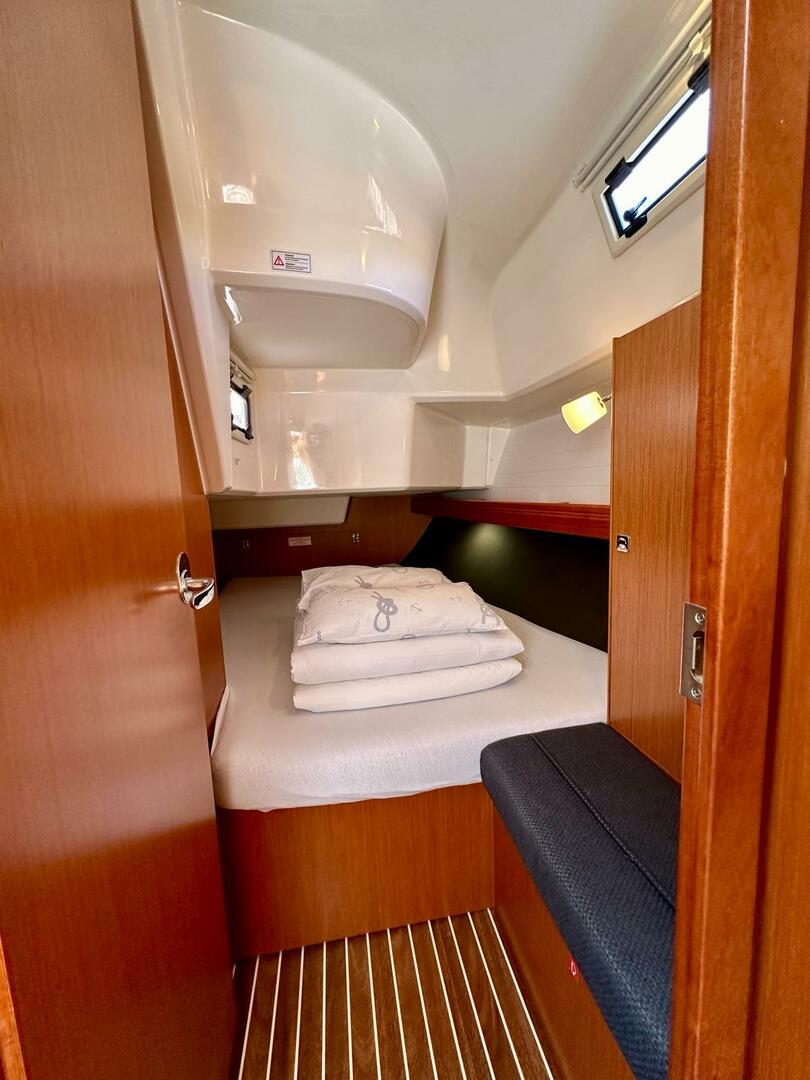 Bavaria 37 Cruiser della Adventure Charter a Sukošan