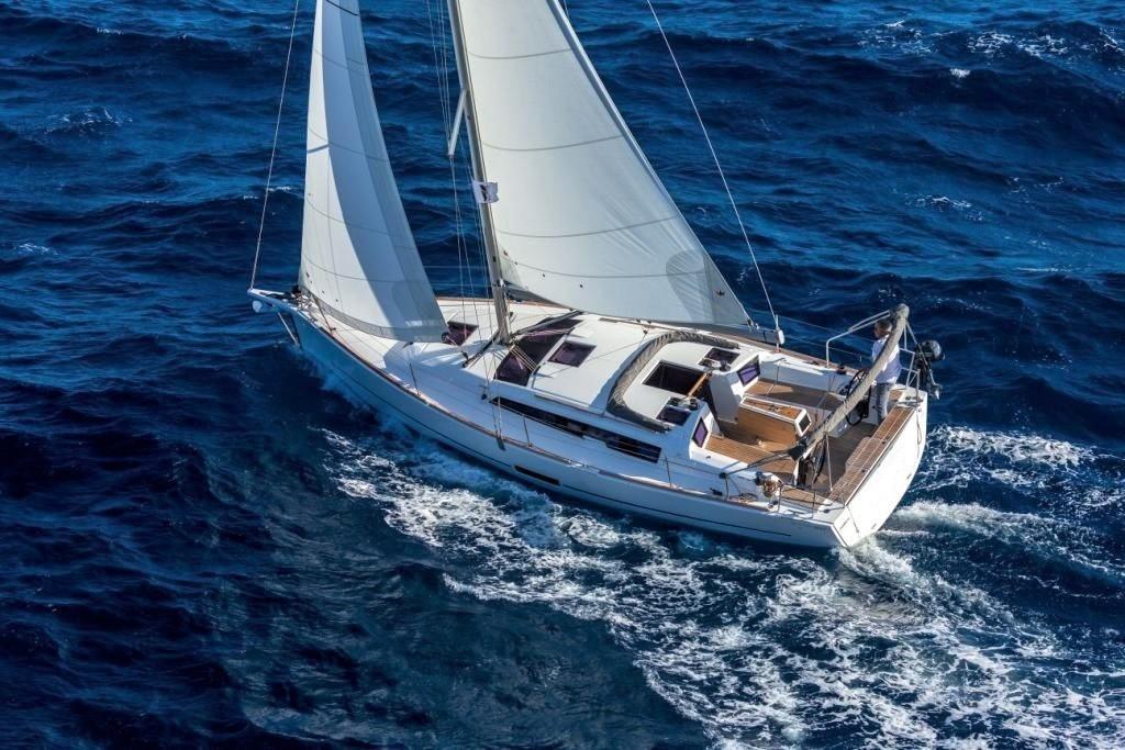 Dufour 360 from WTT Sailing in Portimão
