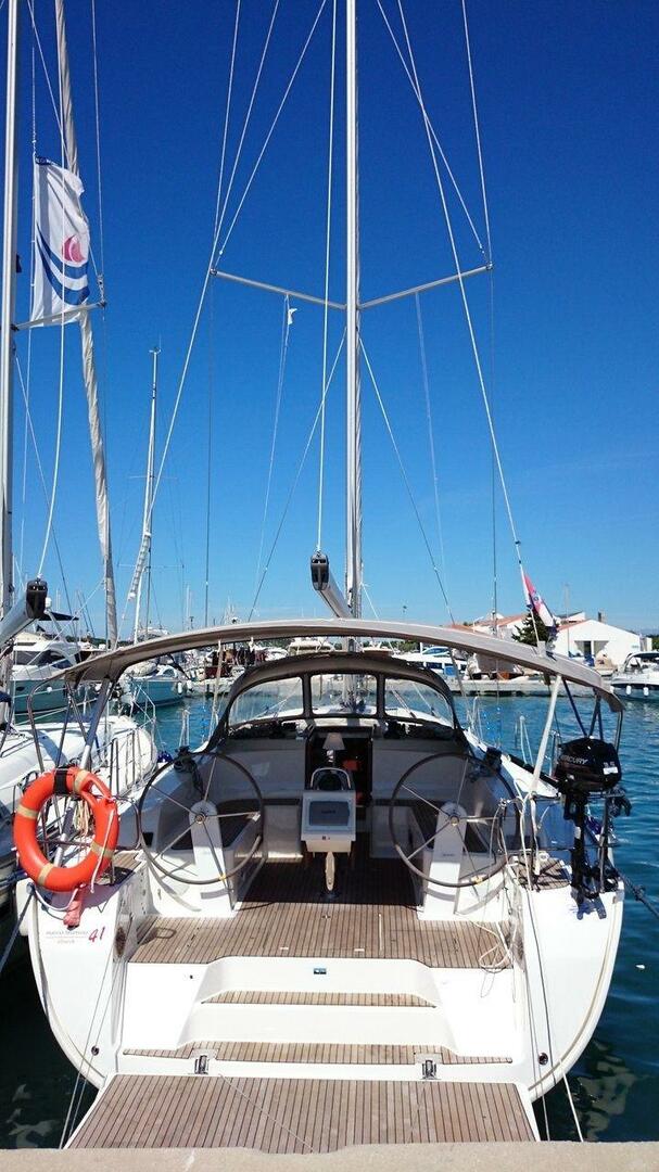 Bavaria 46 CN della Marina Hramina Charter a Murter