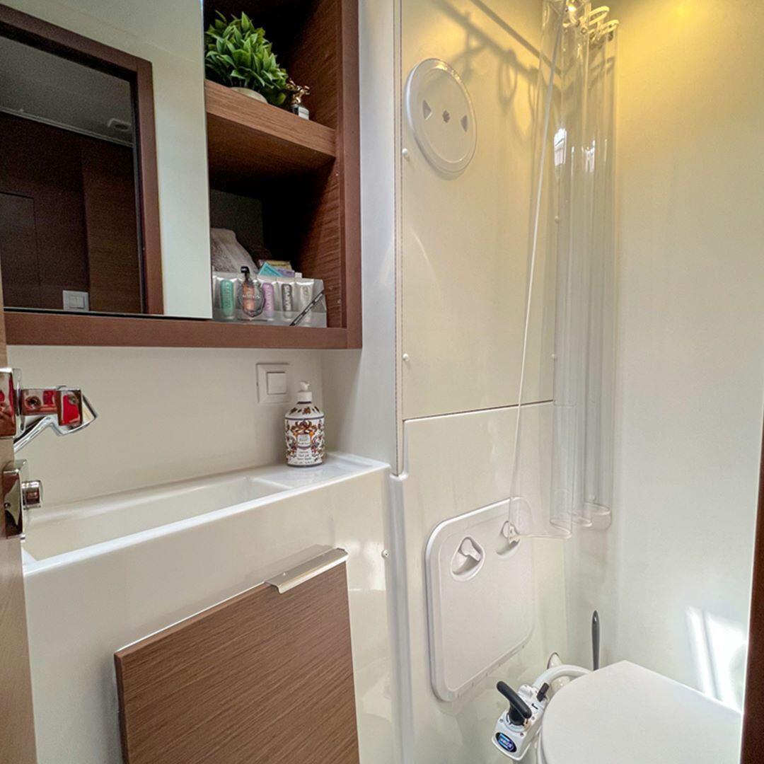 Lagoon 40 von VentoVela Catamaran Charter in Salerno