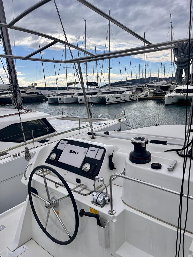 Lagoon 42 della Yacht Explorer a Trogir