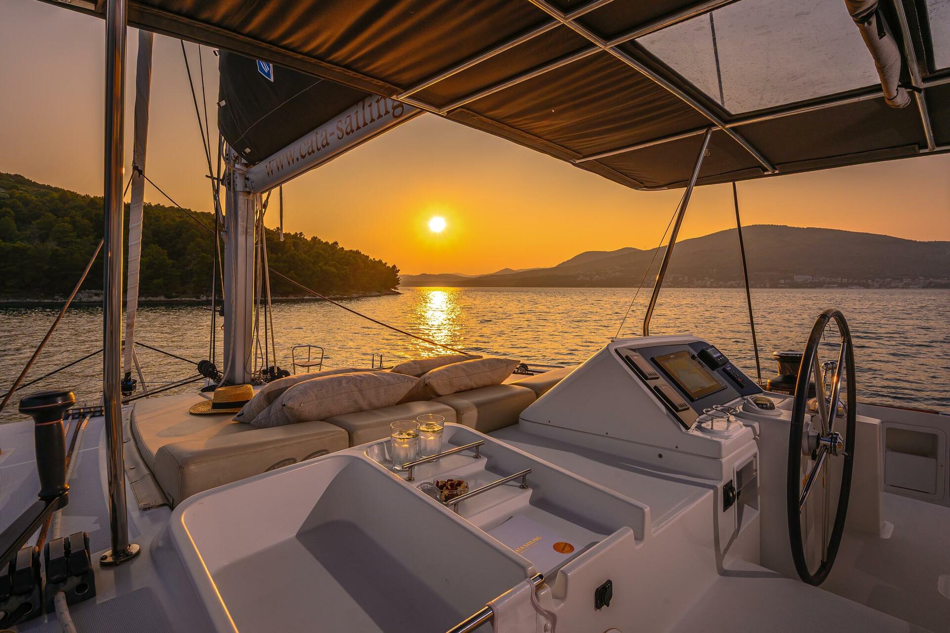 Lagoon 450 F från Cata Sailing i Trogir