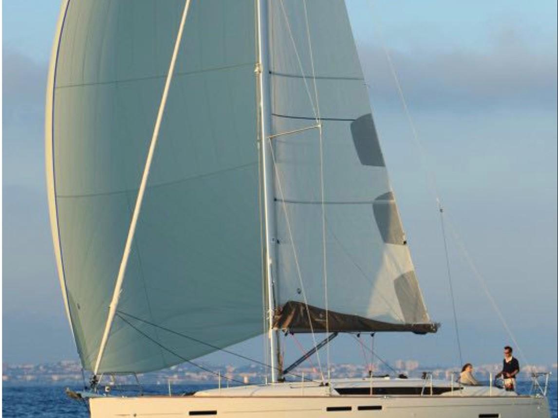 Sun Odyssey 449 van Spartivento Yacht Charter in Castiglioncello