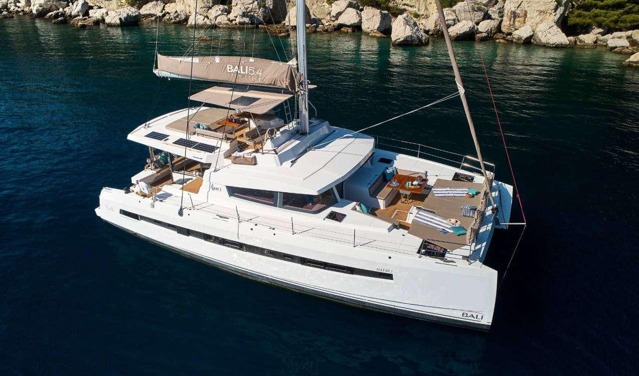 Bali 5.4 from Sea Land Yacht Charter in Salerno