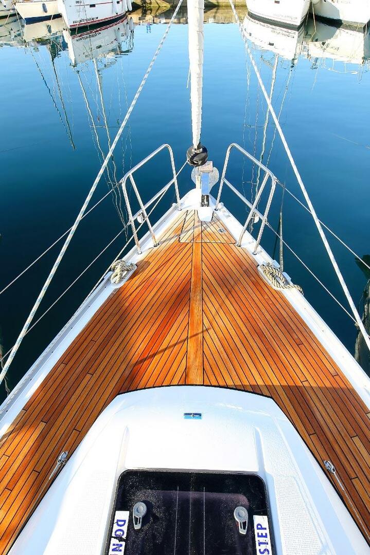 Bavaria 37 Cruiser from Pitter Yachtcharter - Nautic Alliance in Punat