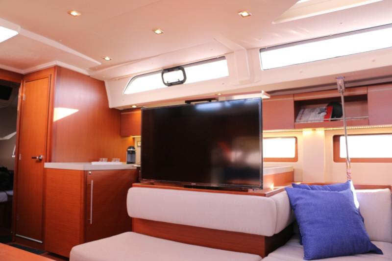 Océanis 51.1 van Alternautika in Jezera