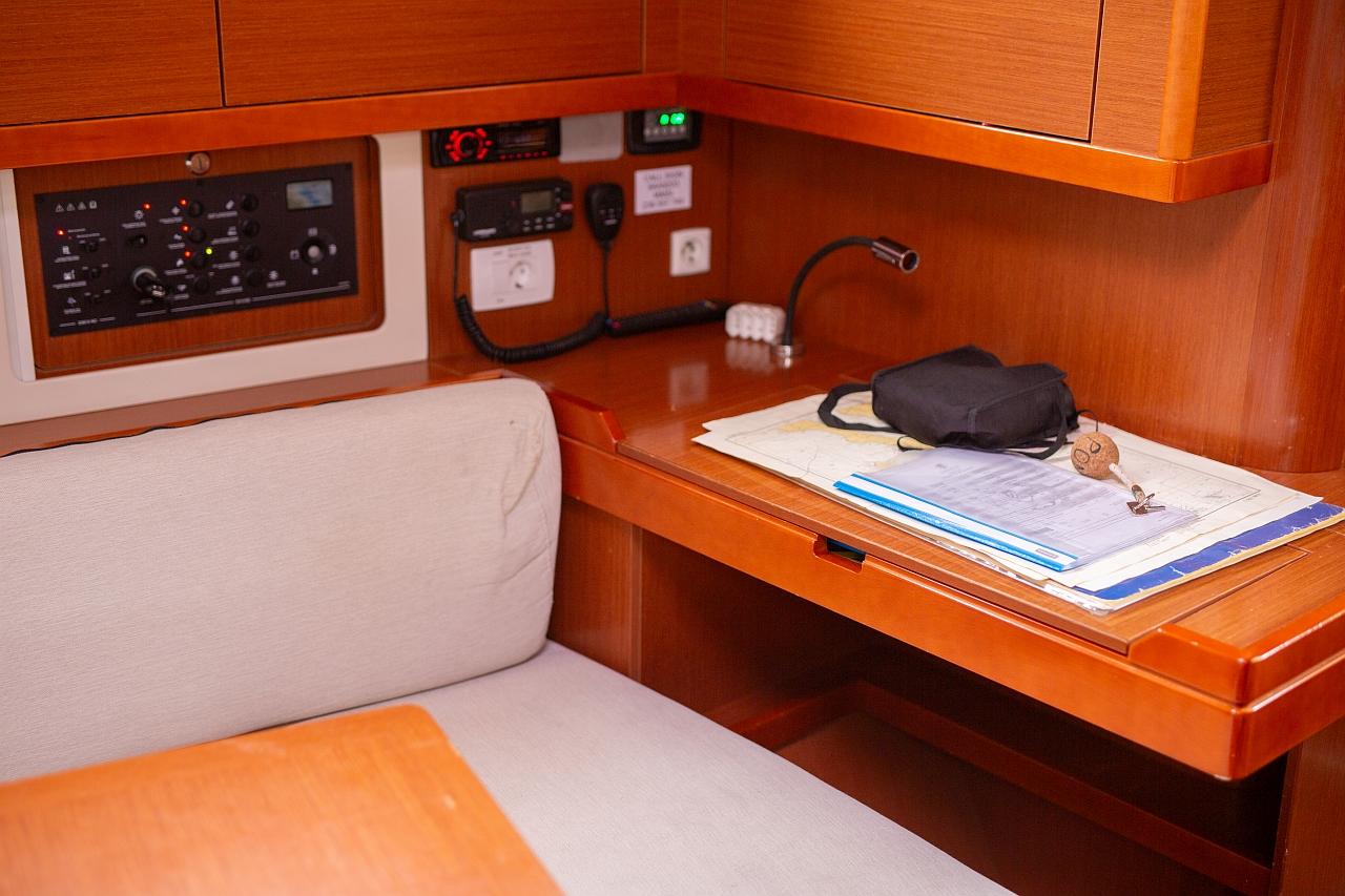 Oceanis 45 av NAS Sailing Center i Punat