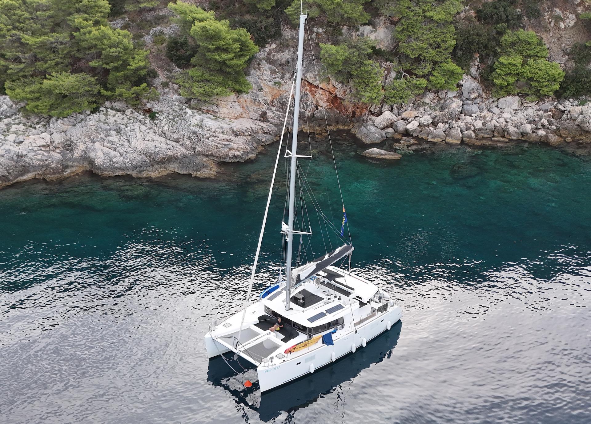 Lagoon 450 F från Yachting 2000 i Šibenik