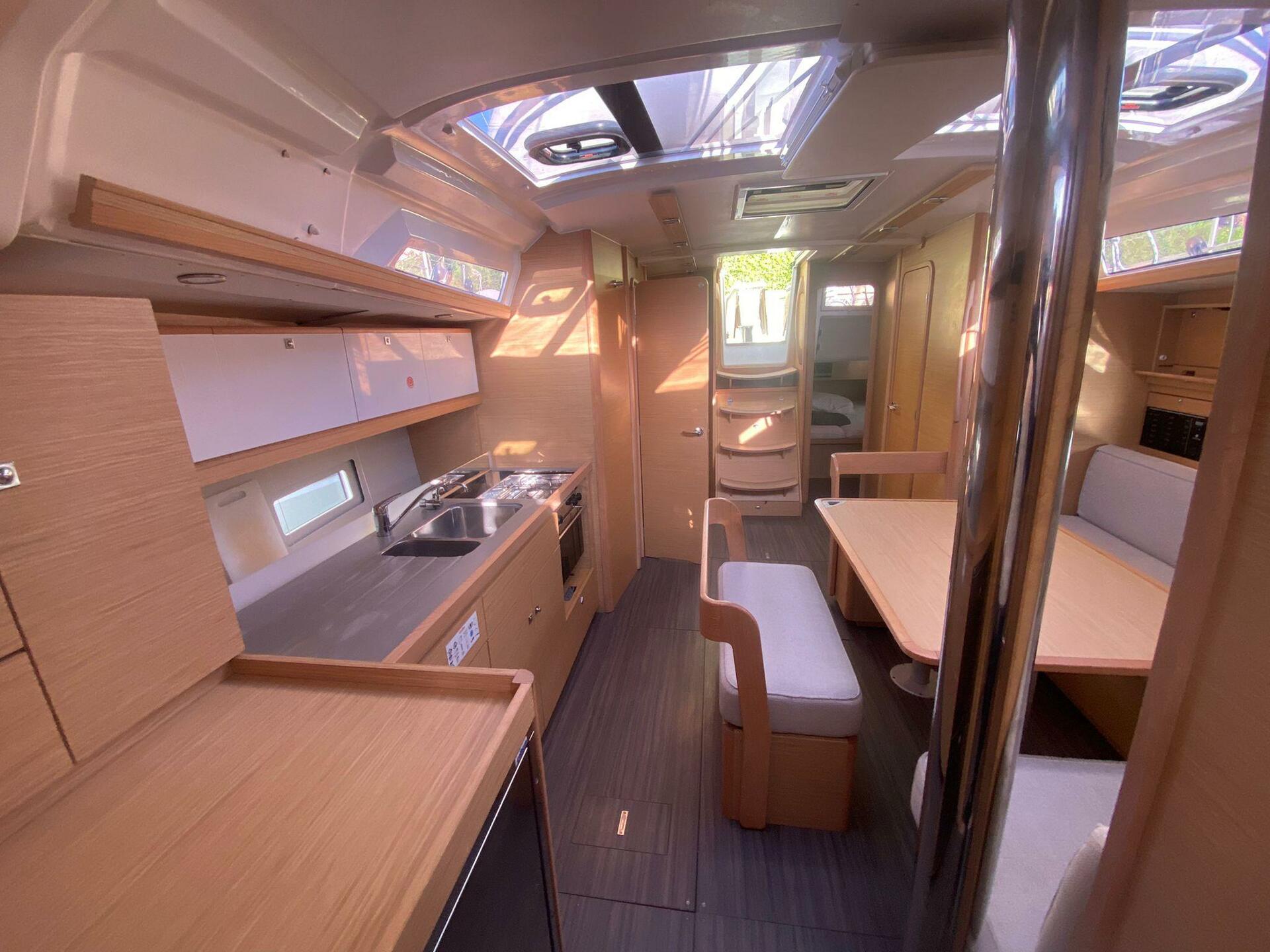 Dufour 430 von Sailing Sicily in Palermo