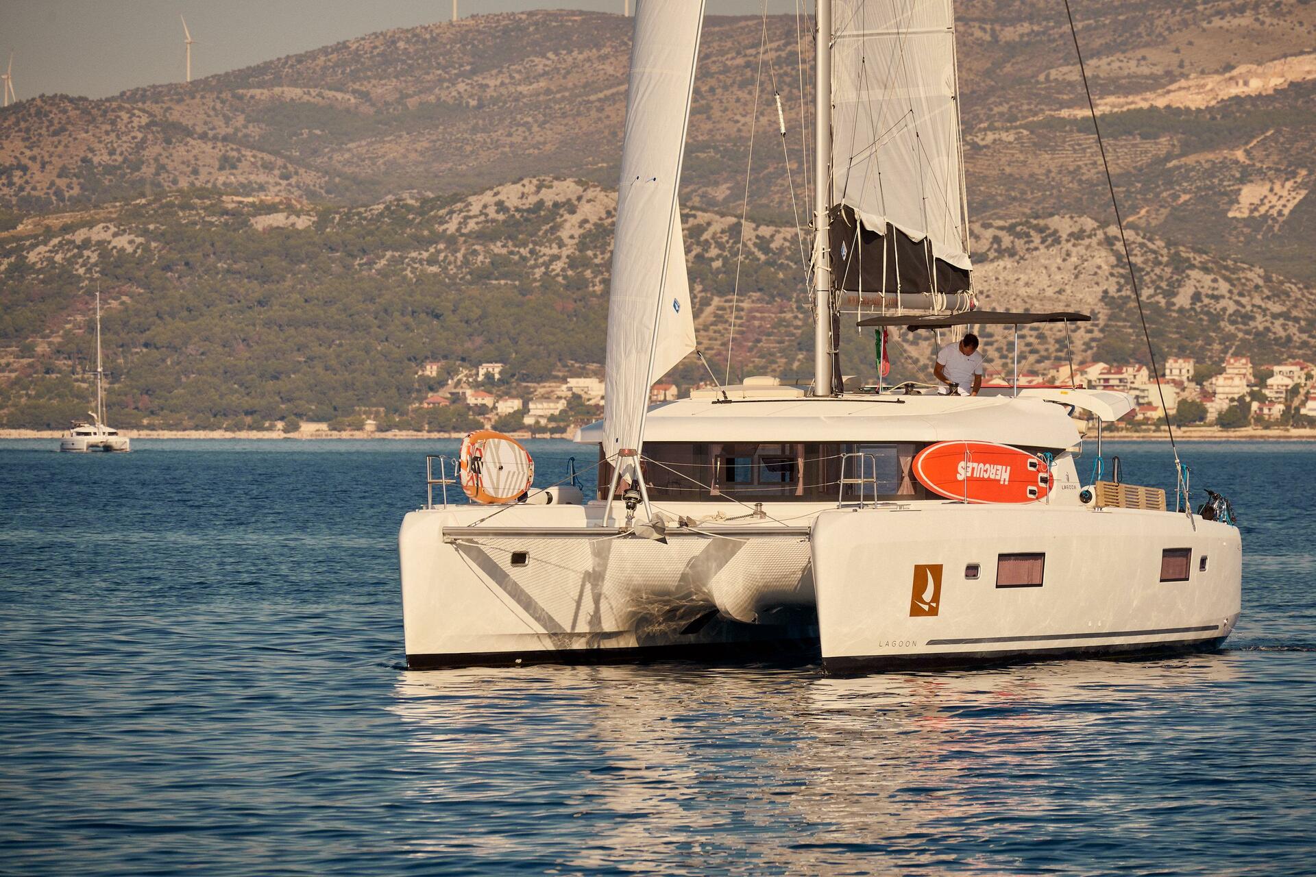 Lagoon 42 da Cata Sailing em Trogir