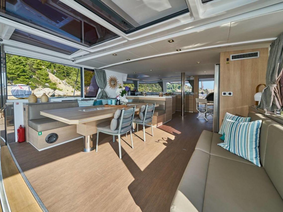 Bali 4.6 from MadMax Franchising Nautico in Golfo Aranci