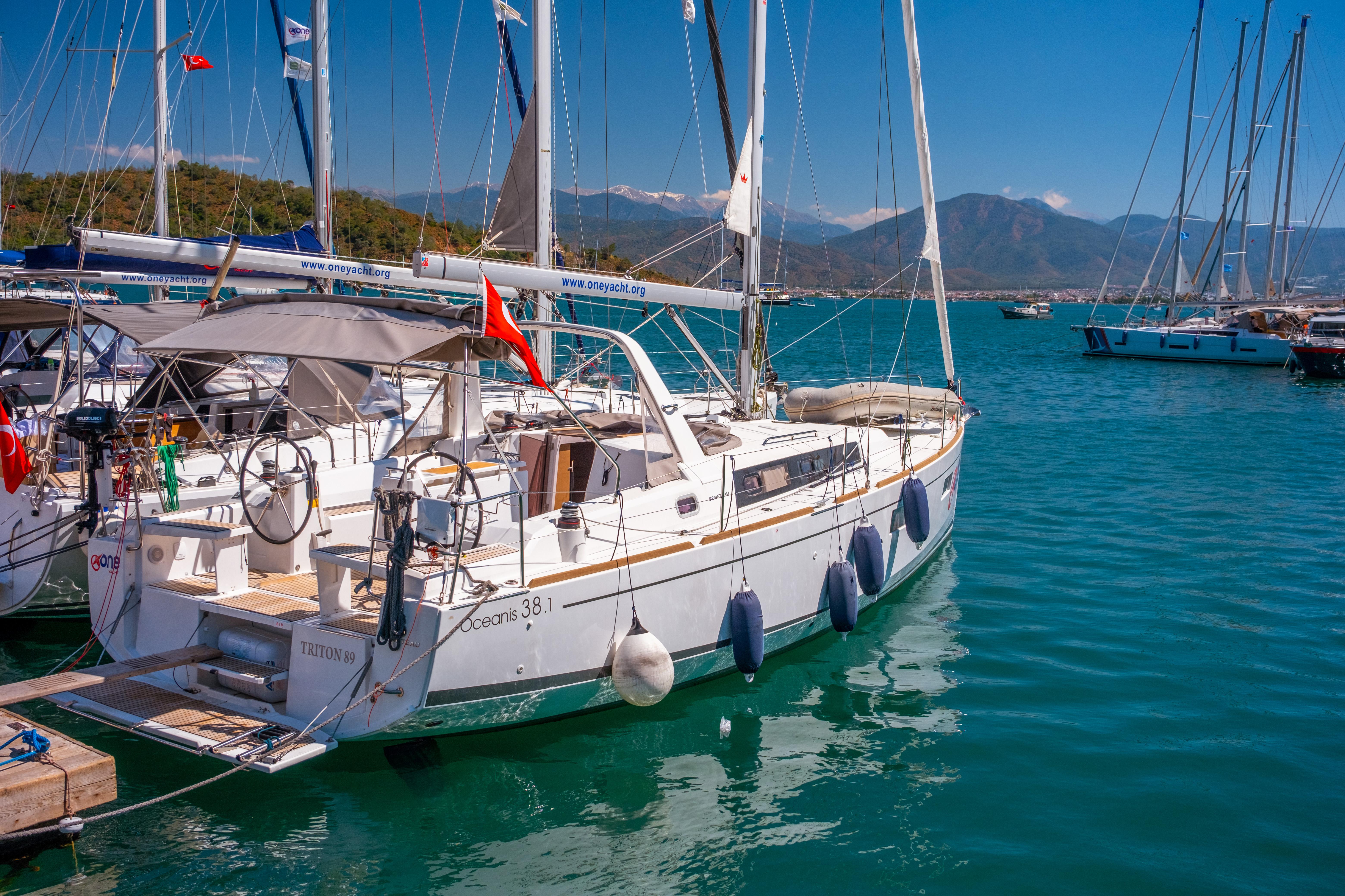 Oceanis 38.1 von One Yacht Charter in Fethiye