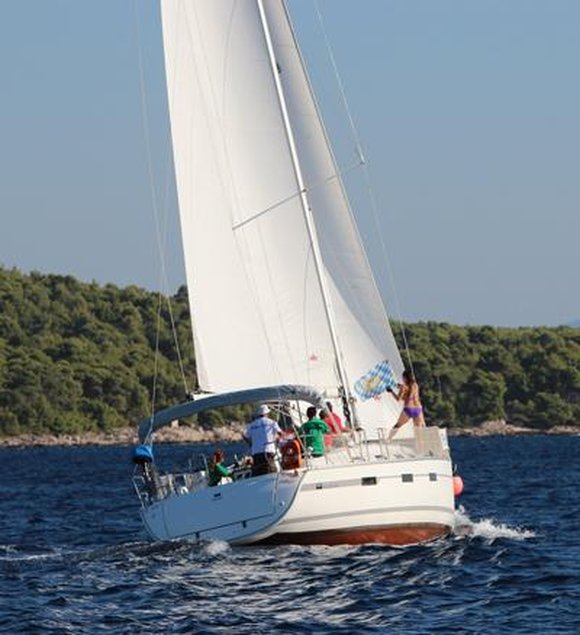 Bavaria 40 Cruiser yritykseltä AMS Yachting Vrsarissa